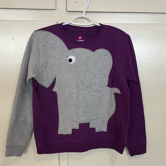 Sweaters - Elephant pullover
